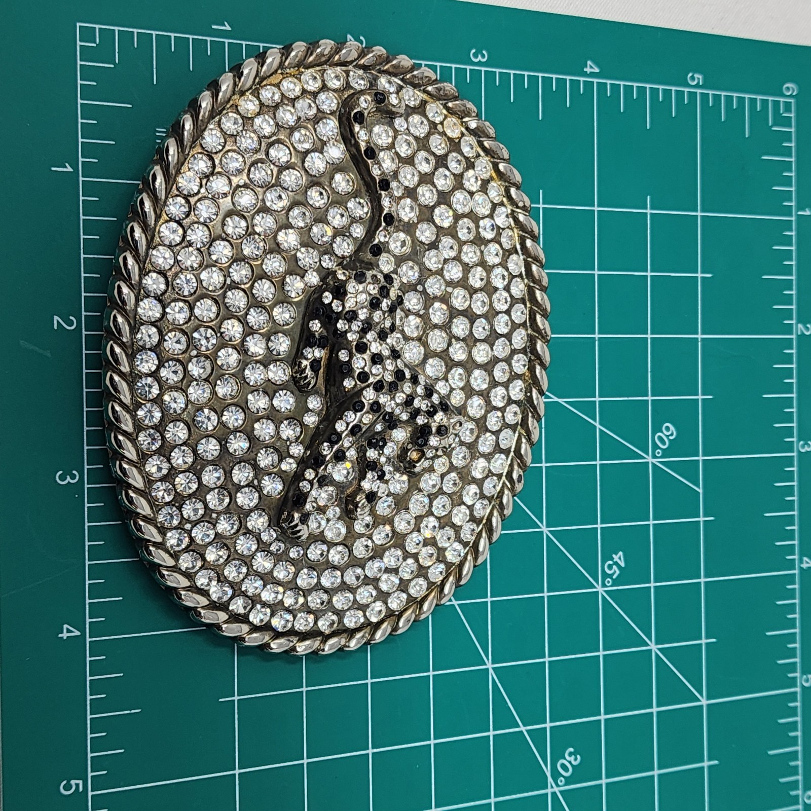 Silver toned Jaguar Rhinestone Belt Buckle 4&Prime; 7oz