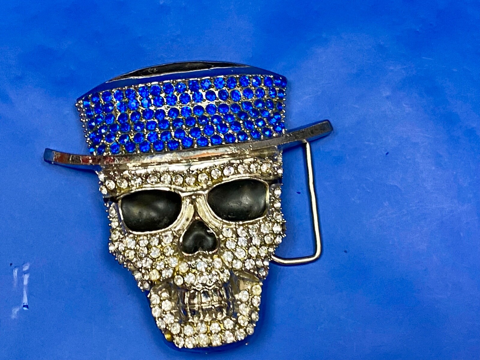 Figural Skull In Top Hat – Major Blue & White Rhinestone&rsquo;s! Belt Buckle