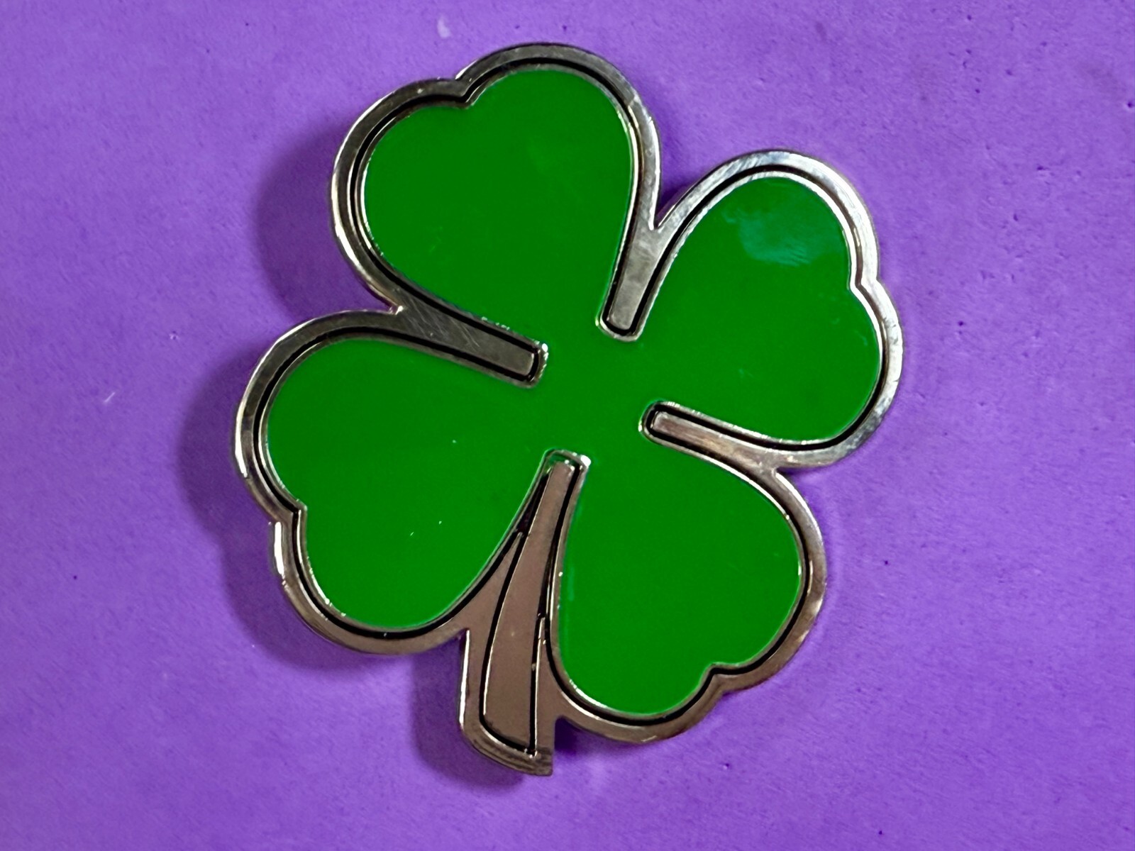 Lucky 4 Leaf Clover Irish St Patrick&rsquo;s Day Shamrock Green Enameled Belt Buckle