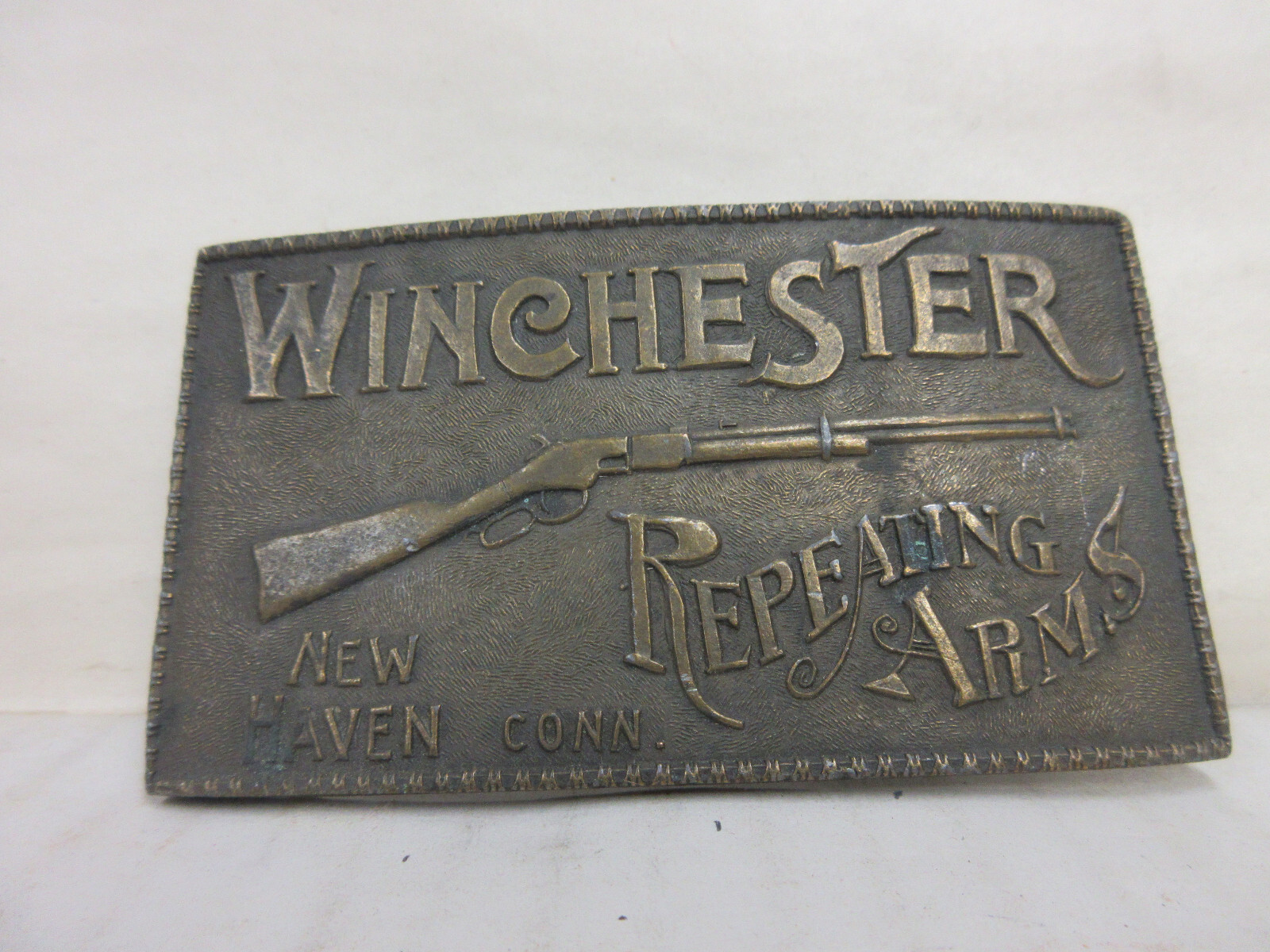 Winchester Rifles New Haven CT 4 x 2.25 inch Metal Belt Buckle Men&rsquo;s Accessory