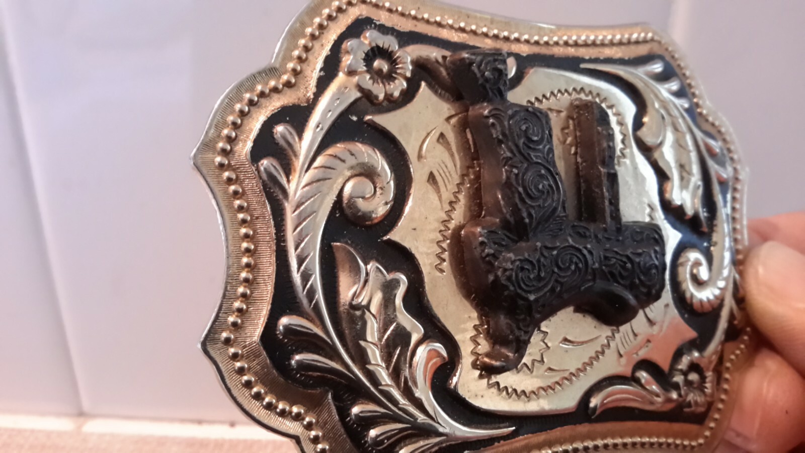 Vintage? Unmarked Belt Buckle Flower Pattern Pre-owned