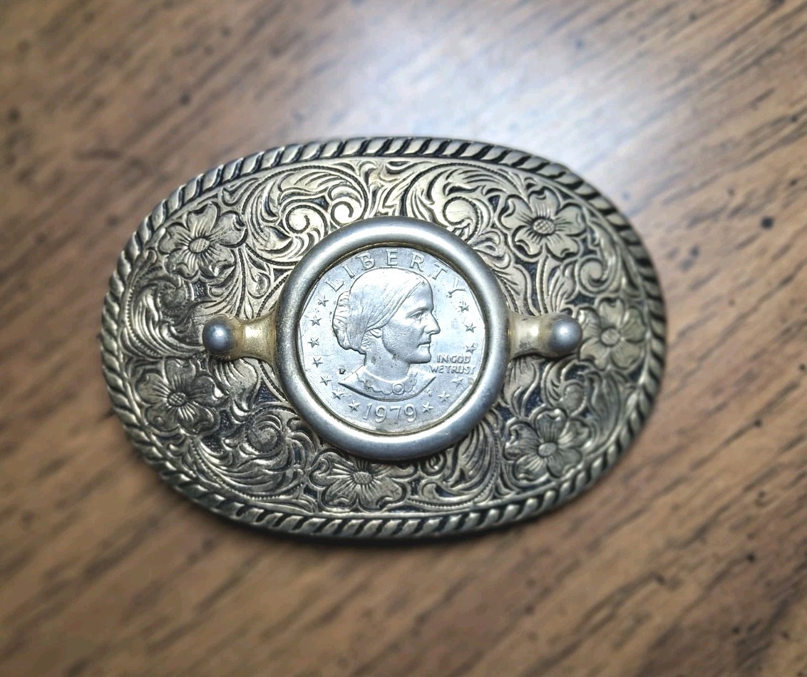 Vintage 1979 Susan B. Anthony Silver Dollar Belt Buckle 3&Prime;x2&Prime;