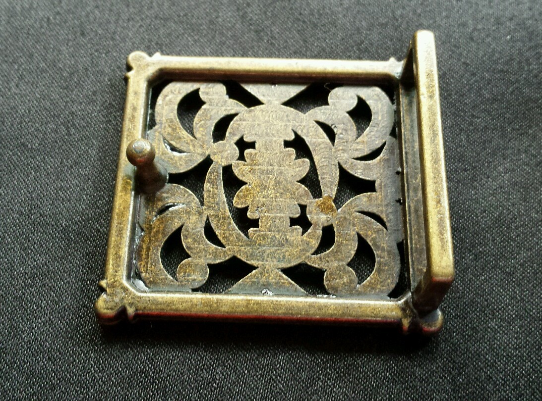 RHINESTONE CUTOUT FLORAL WESTERN BELT BUCKLE VINTAGE BRASS BRONZE TONE LOOK