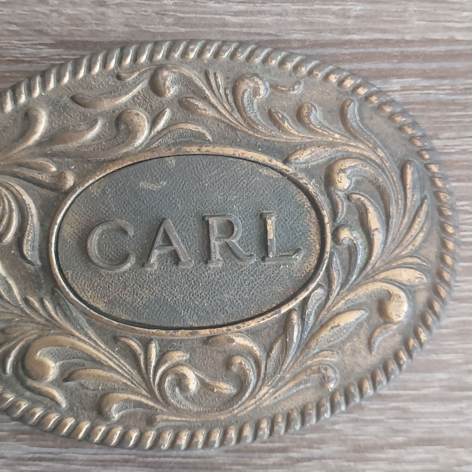Vintage 1977 The Kinney Co « CARL » Heavy Duty Oval Metal Belt Buckle