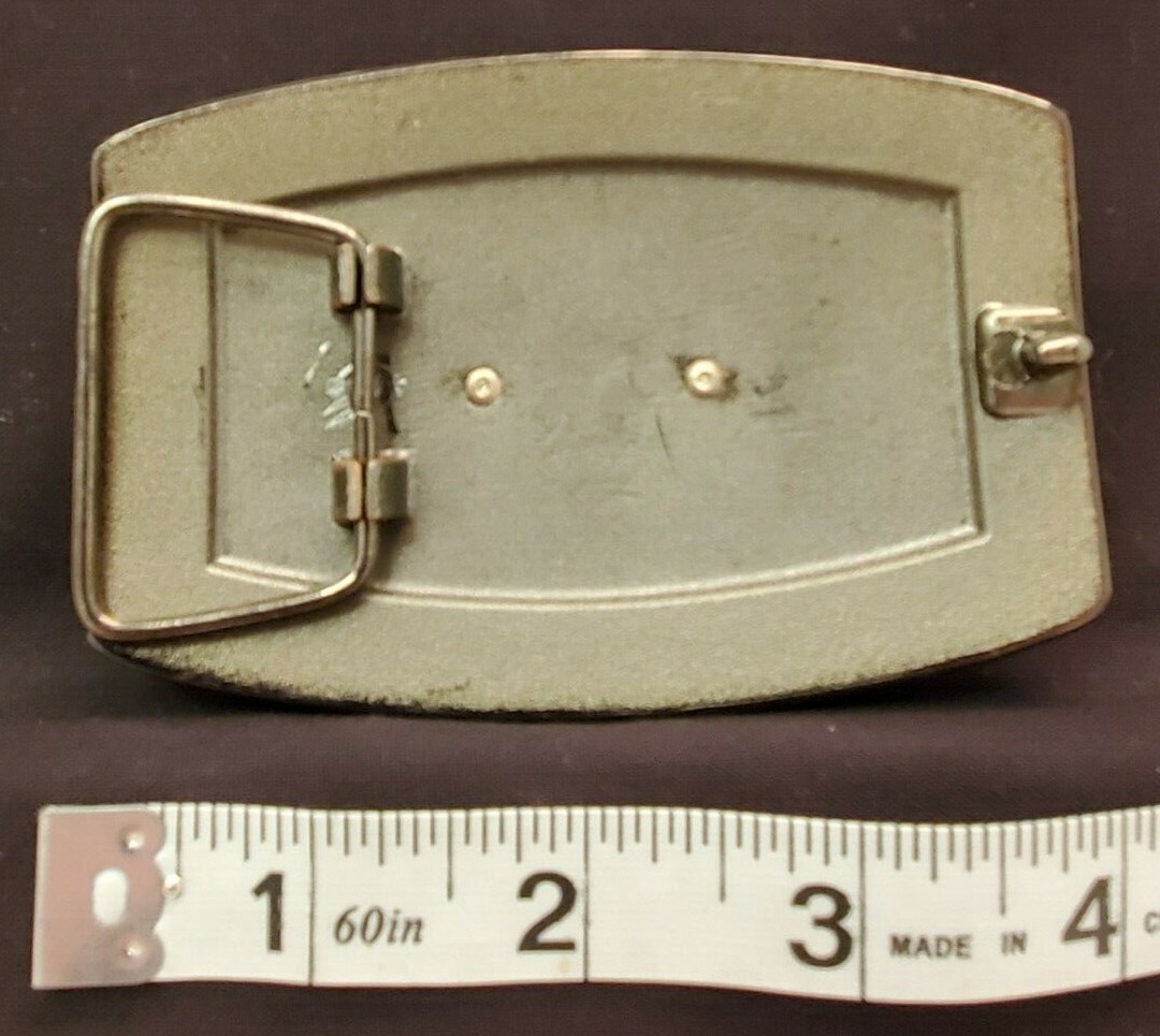 STUDDED SILVER TONE TWIN PISTOLS BELT BUCKLE 