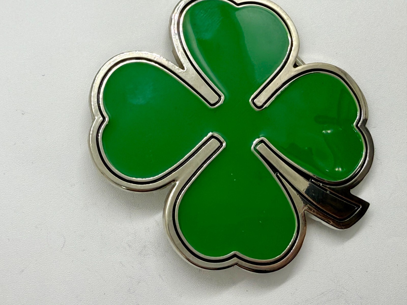 Lucky 4 Leaf Clover Irish St Patrick&rsquo;s Day Shamrock Green Enameled Belt Buckle