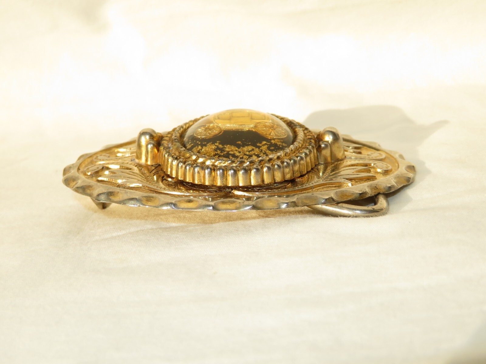 Belt Buckle Western Style Gold Tone Oval Stage Coach Gold Flake Inlaid Vintage