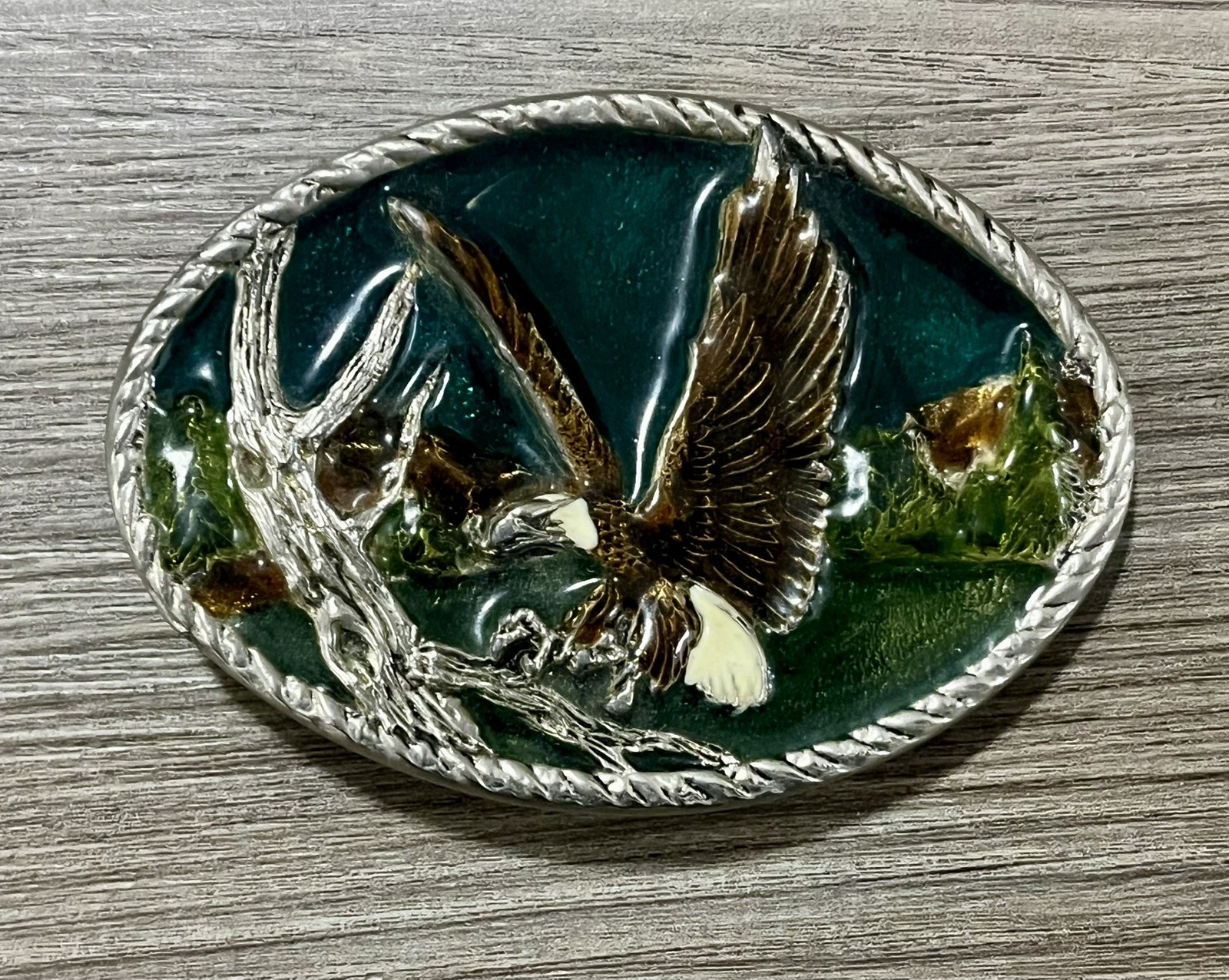 Vintage Eagle Landing On Branch Enameled Metal Belt Buckle Silver Tone Nature
