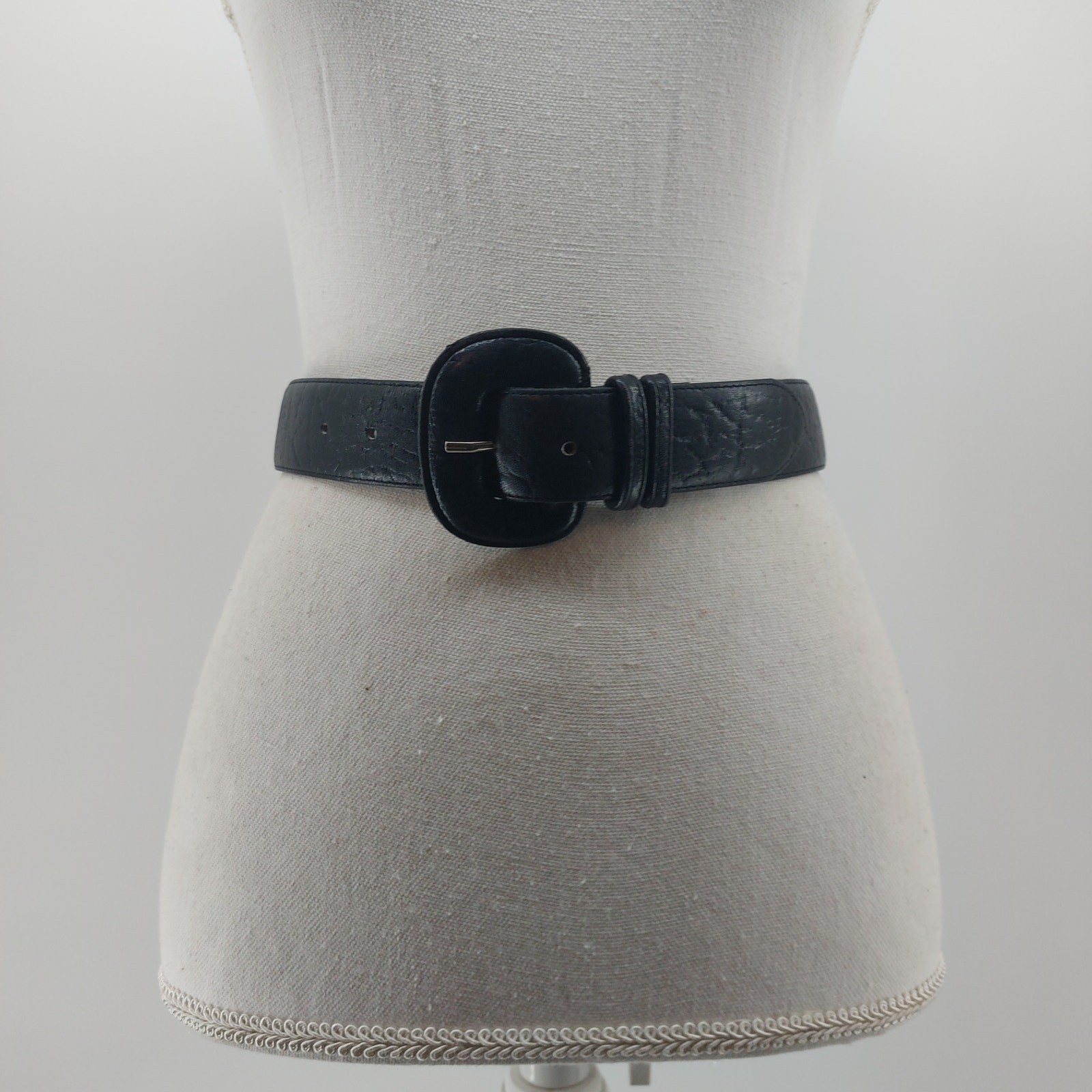 The Ritz Accessory Womens Belt Small Medium Black Genuine Leather
