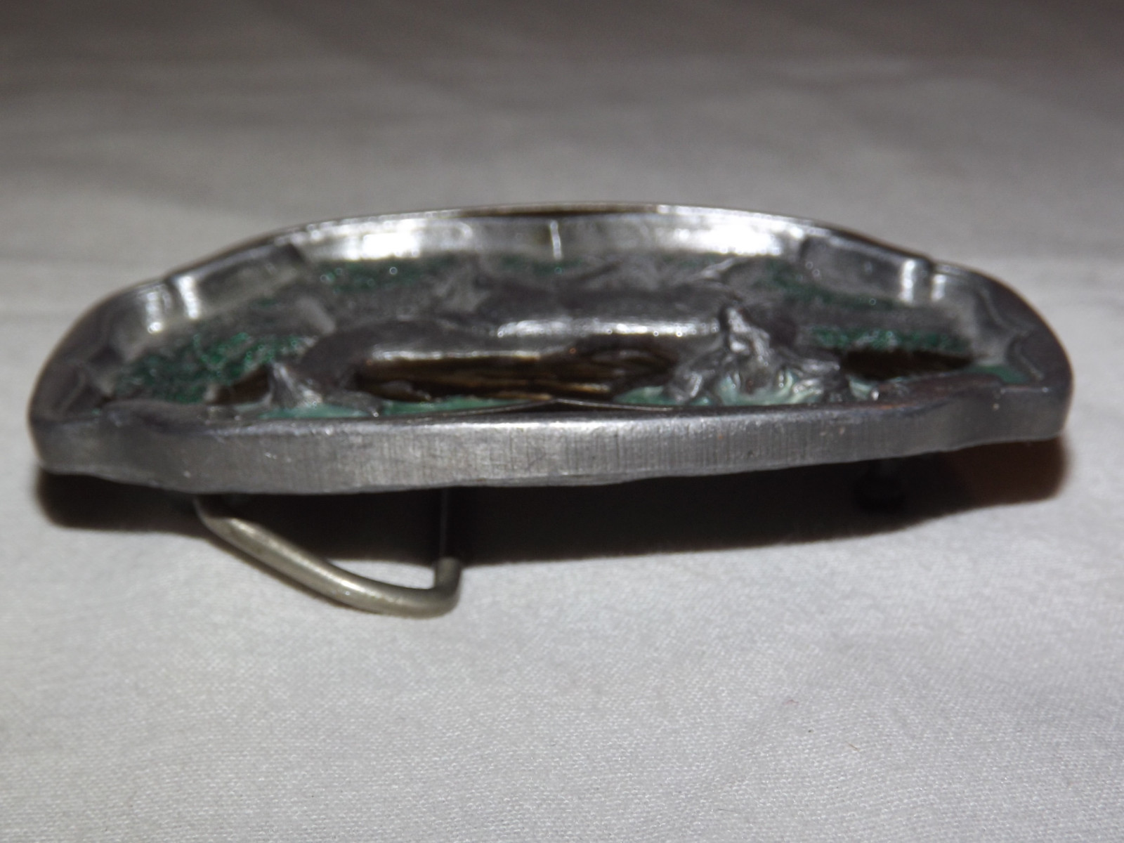 VINTAGE HUNTING DEER DOE BUCKS 1991 C & J MADE IN USA METAL BELT BUCKLE