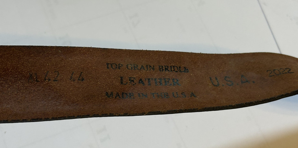 1983 Siskiyou Pewter Horse Belt Buckle Leather Belt Eagle Grain 42/44 Tan USA