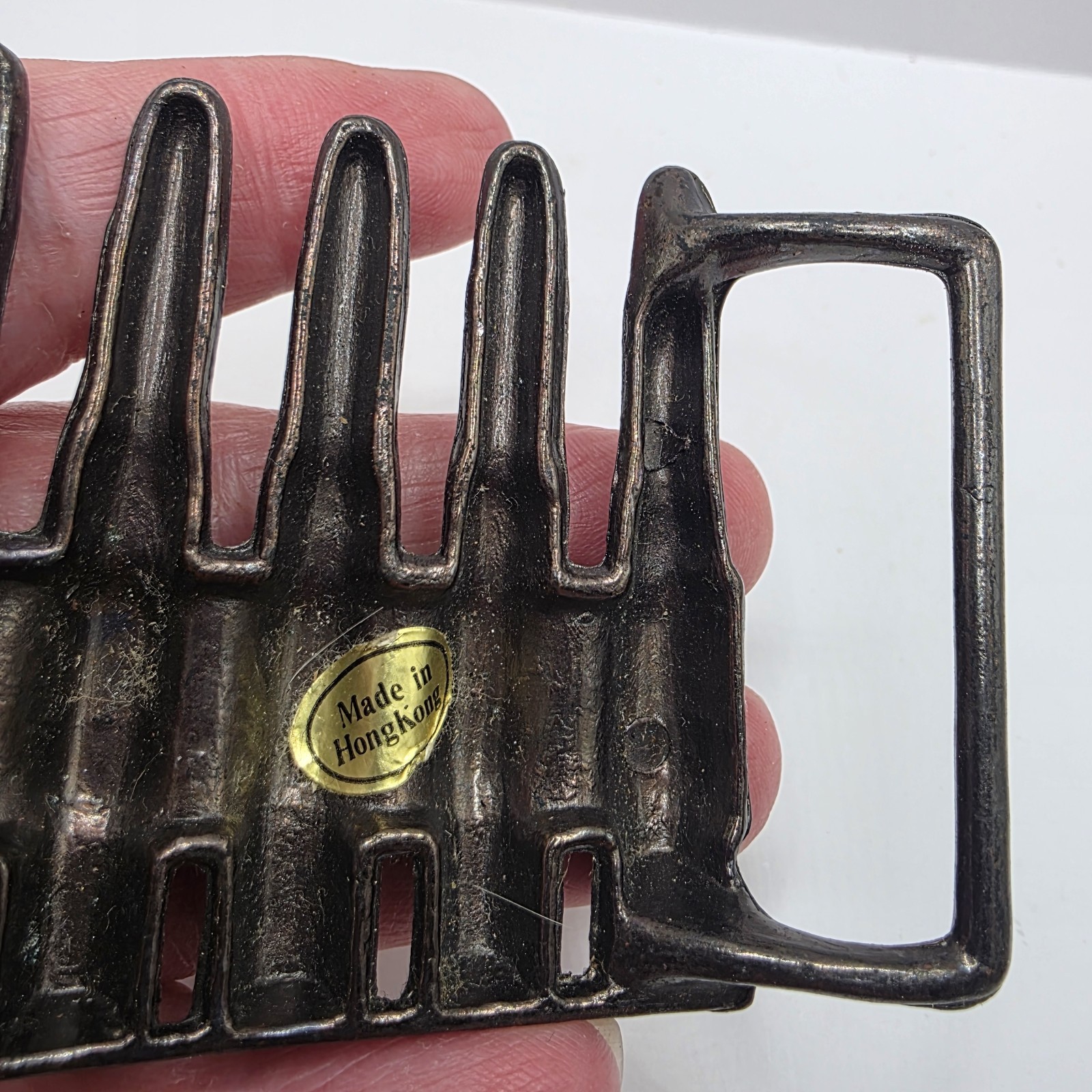 Vintage 1980&rsquo;s Metal bullet belt buckle copper tone gun ammunition. Hong Kong