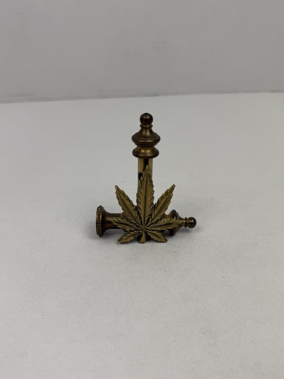Vintage Marijuana Weed Bud Pot Leaf Brass Hippie Pipe Belt Buckle 1970s Ganja