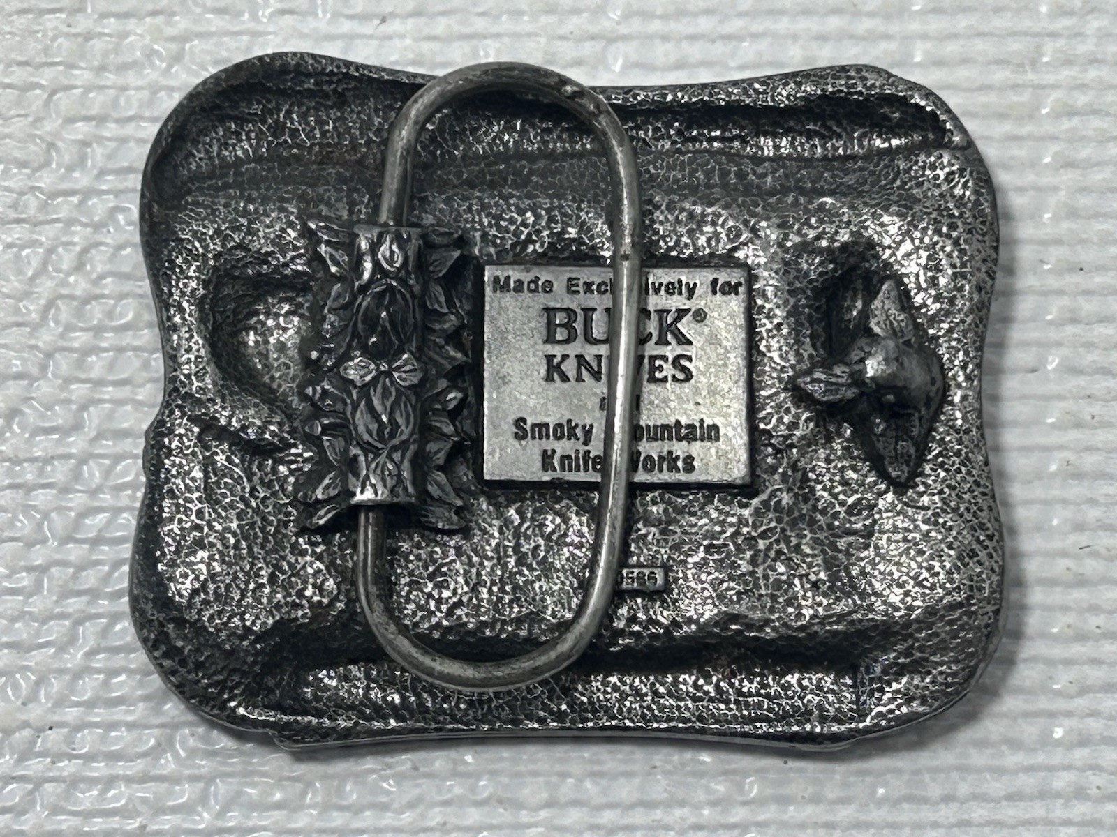 Buck Knives Belt Buckle Four Generations Of Knife Makers Pewter Smoky MT. Knife