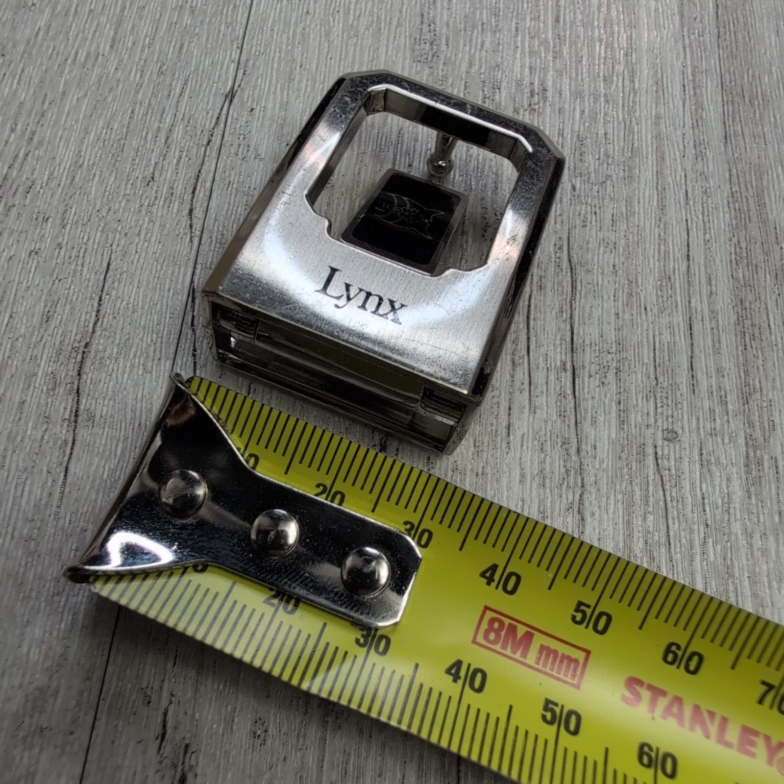 Vintage Lynx Silver Metal Belt Buckle Logo Clip On Retro Accessory