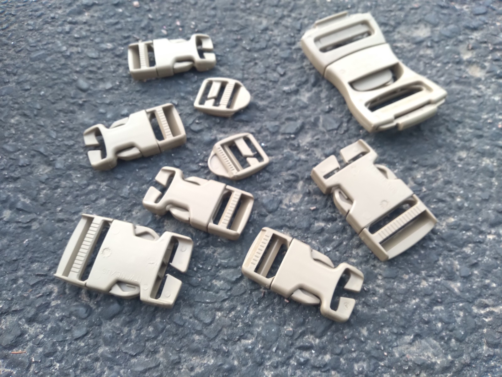 Belt Buckle Lot Brown Plastic Tactical Buckles