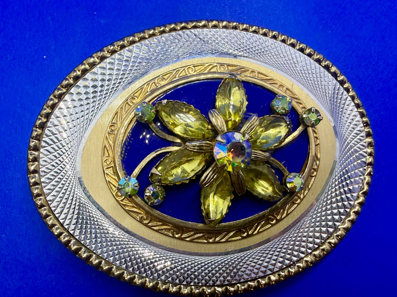 Flower Rhinestone Accented Floral Theme Etched Artisan Ladies Belt Buckle W USA
