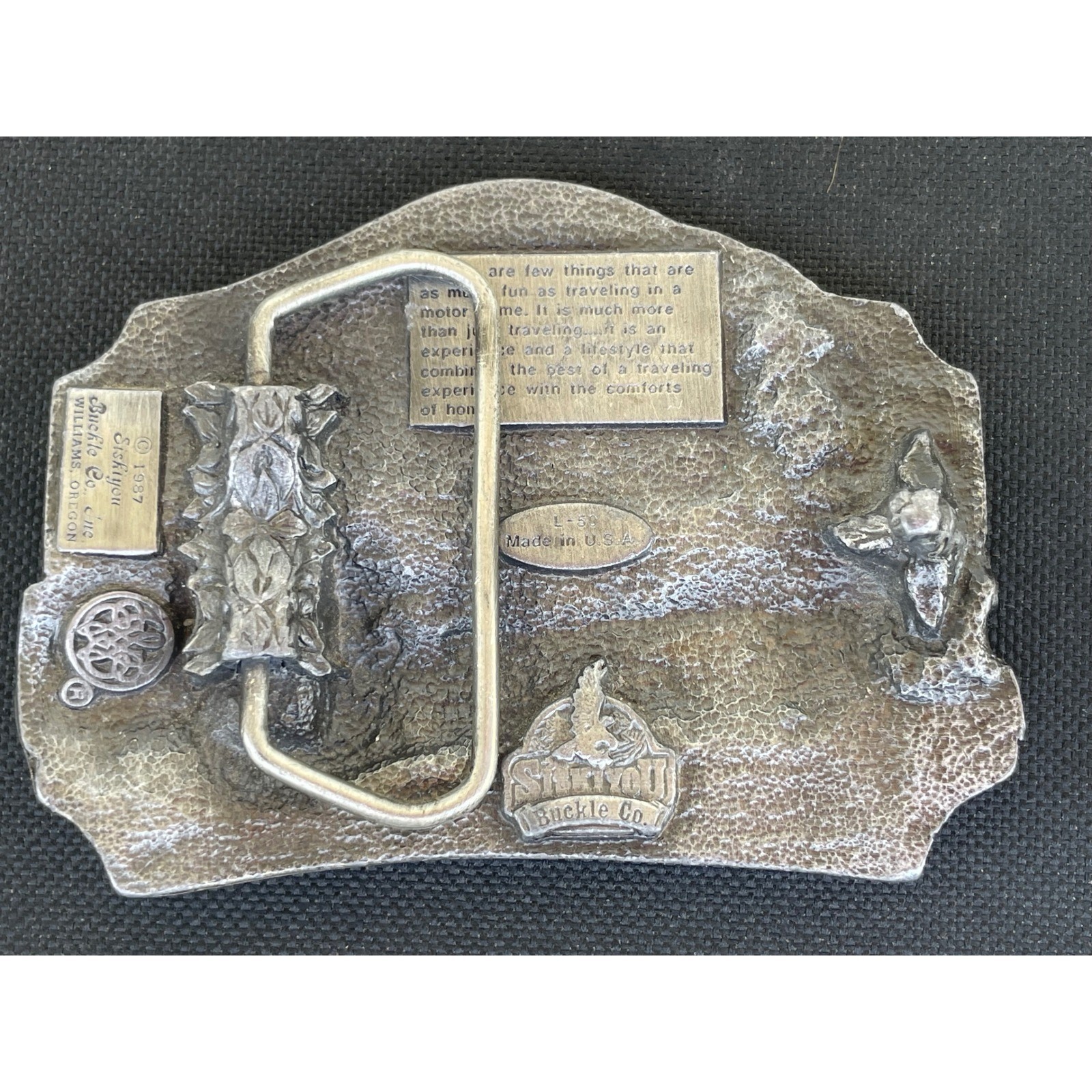 Siskiyou 1987 Vintage RV Motorhome Mountain Scene Belt Buckle L-50 Silver Pewter