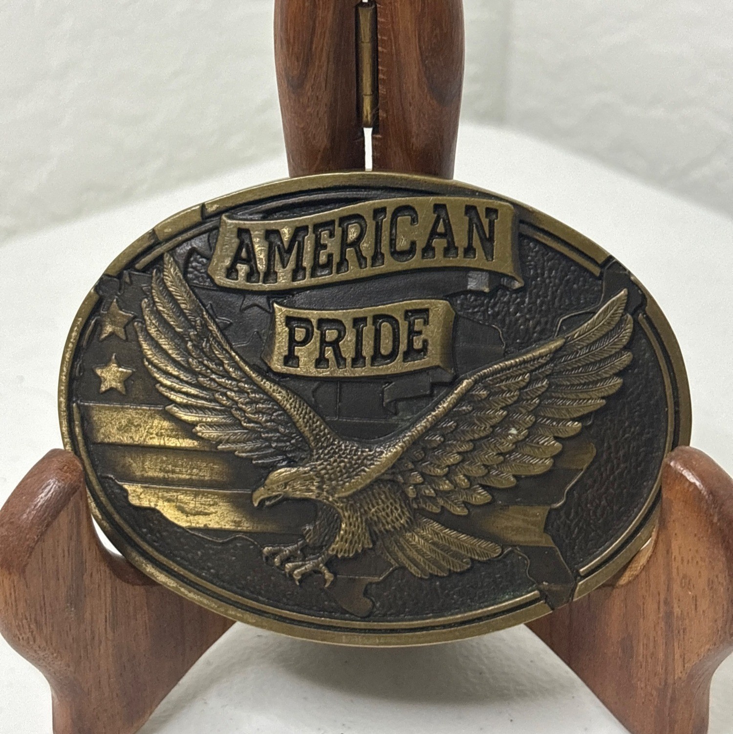 Antique-finish bronze CTM « American Pride » belt buckle 3D soaring eagle set agai