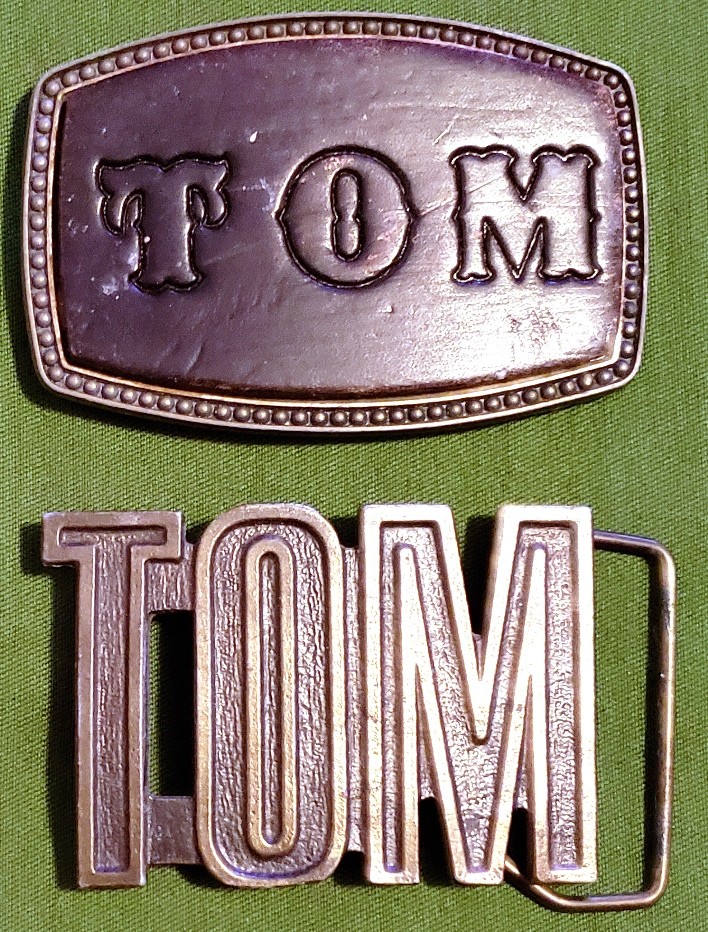 Pair of 3&Prime; Brass Buckles « TOM »