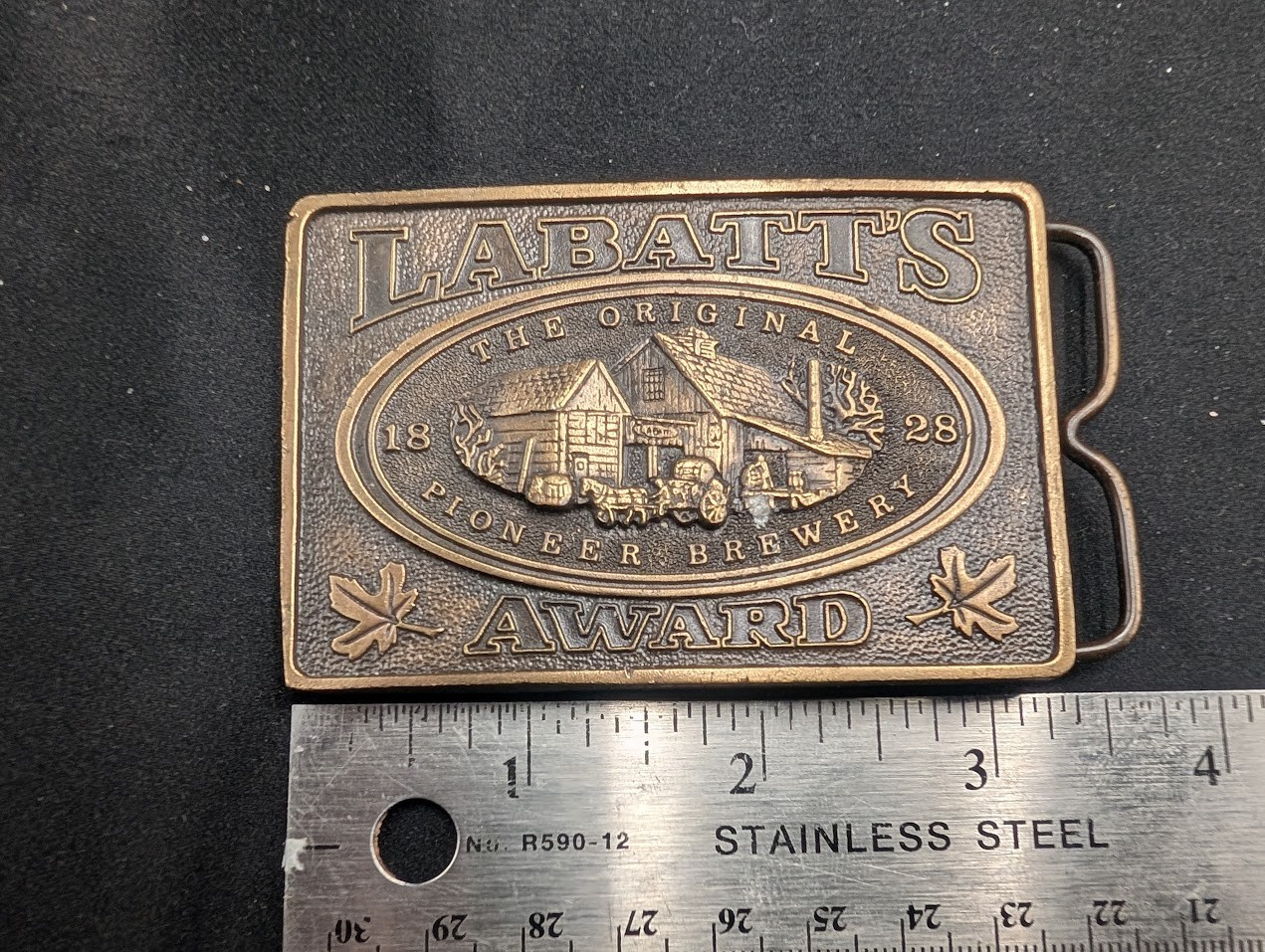 Vintage 1976 Labatt&rsquo;s « The Original Pioneer Brewery » Belt Buckle