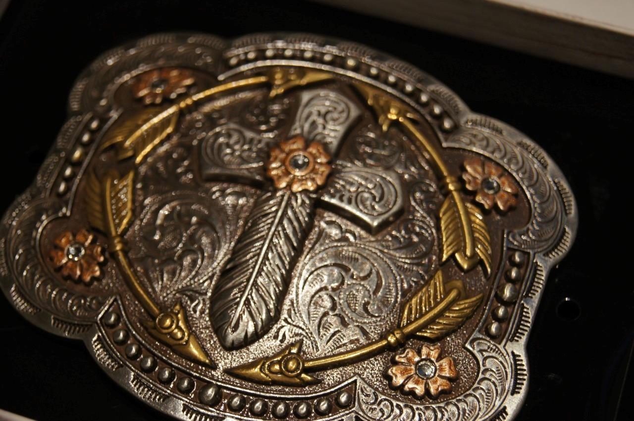Blazin Roxx Feather Cross and Arrows BELT BUCKLE 37947