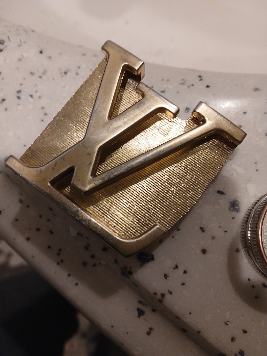 Louis Vuitton LV Logo Gold Metal Interchangeable Men&rsquo;s Belt Buckle Fits 1.5in