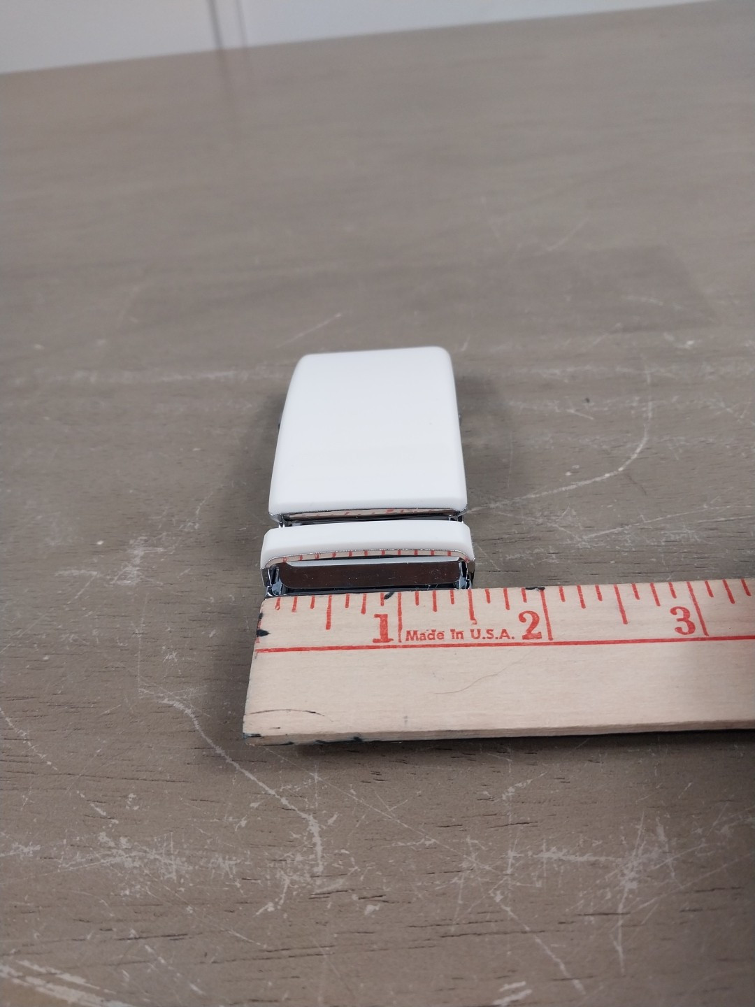 Chaoren Mens White Ratchet Belt Buckle 3-1/4 Long Fits 1-1/3-to-1-3/8 Belt
