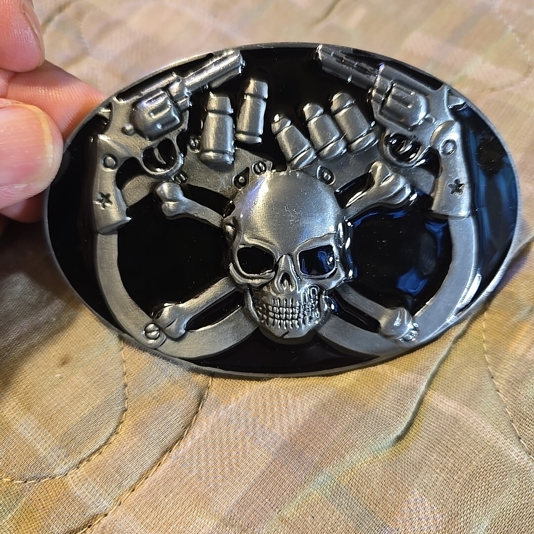 SKULL GUNS BULLETS HANDCUFFS Metal Belt Buckle