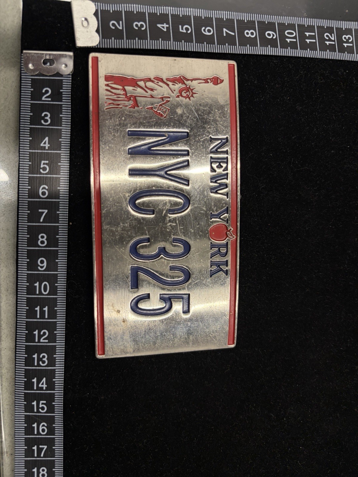 Vintage Y2K New York NYC 325 Belt Buckle Statue of Liberty Rare Silver Red Blue