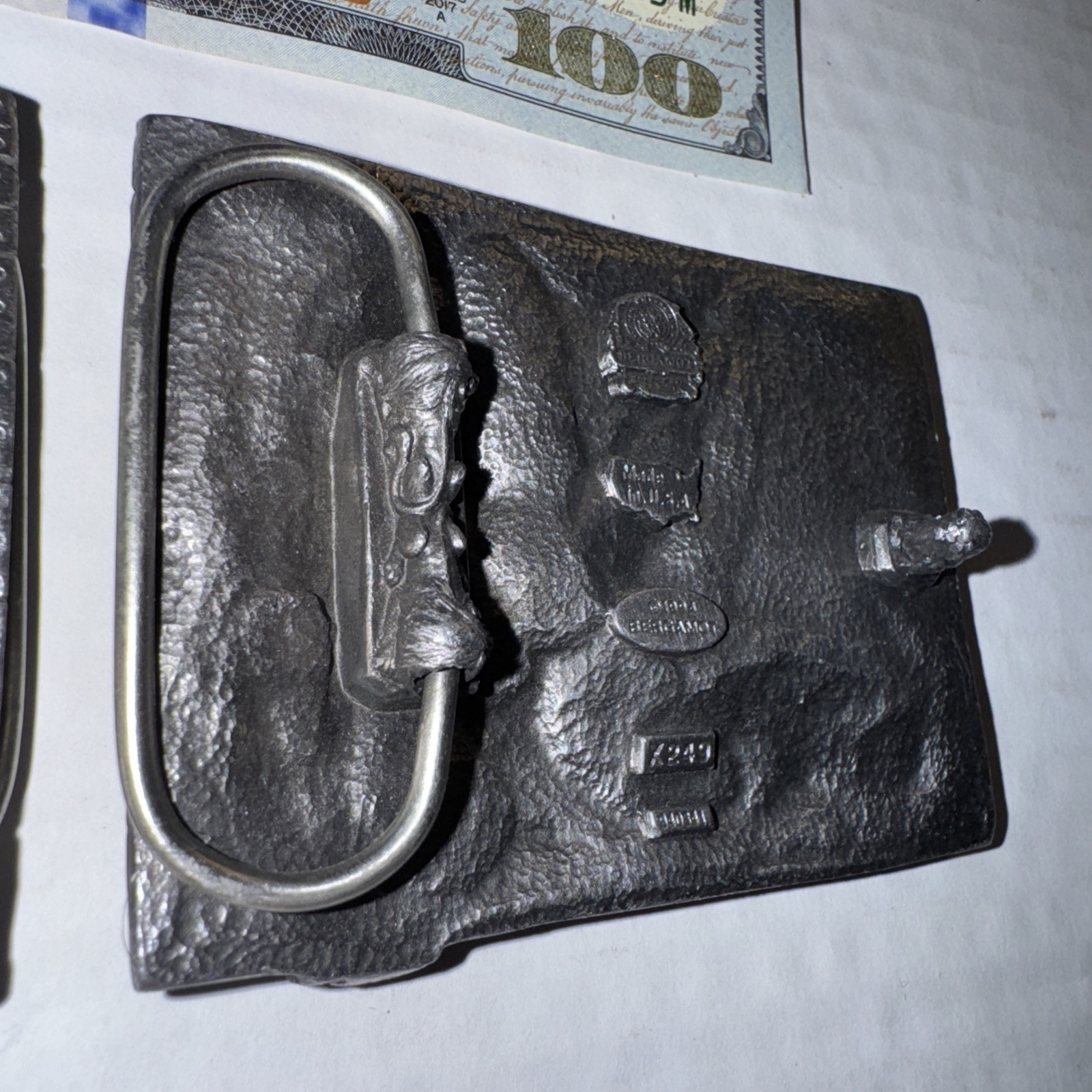 Vintage Military Belt Buckle Vietnam 101ST airborne 1st Cav. New Old Stock ￼