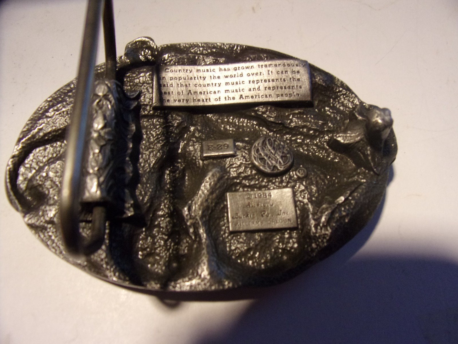 Beautiful Collectible Country Music Belt Buckle – EXC – $11 s/h
