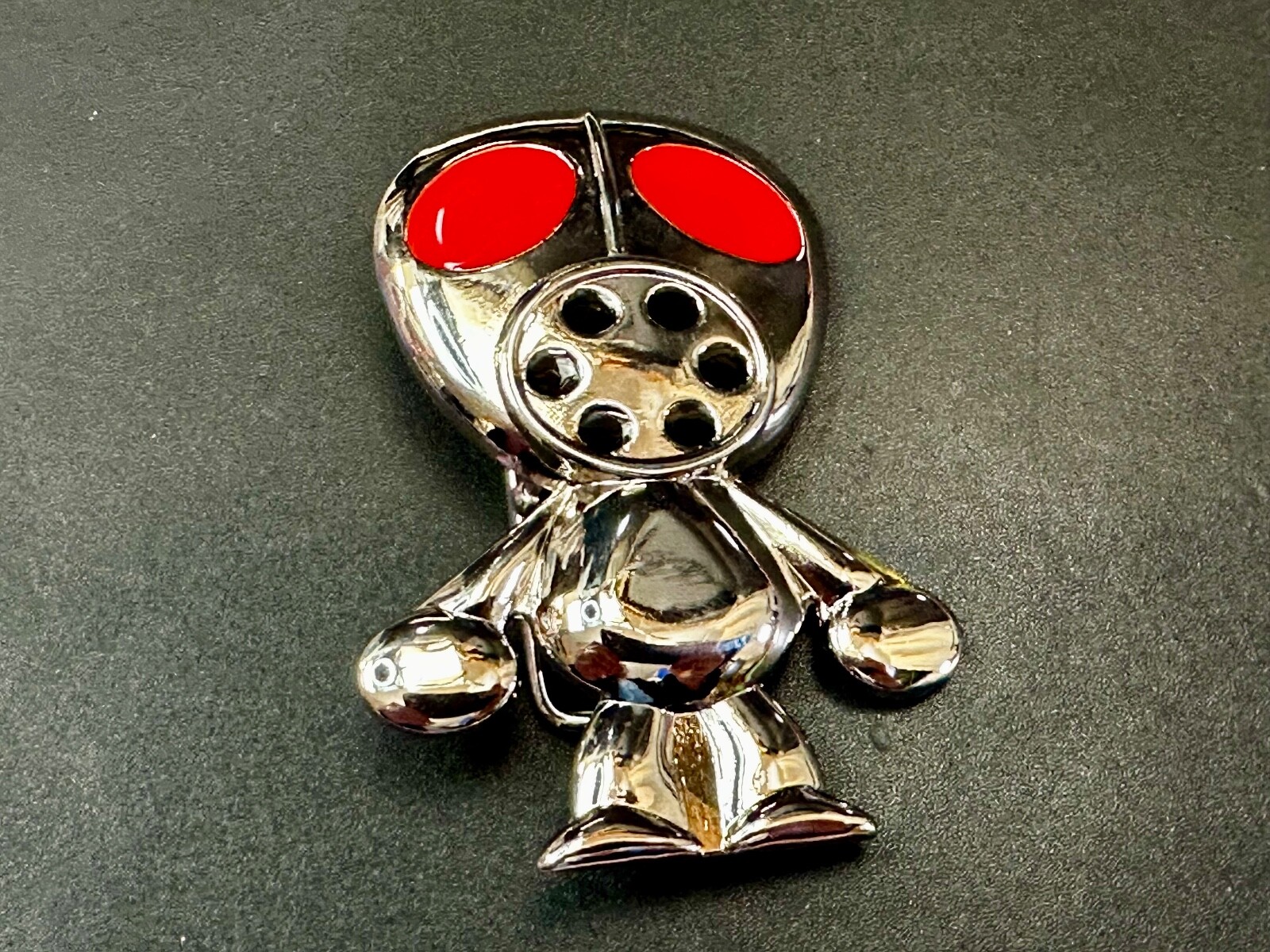 Robot Martian Boy Belt Buckle Silver Color Red Huge Adorable Eyes