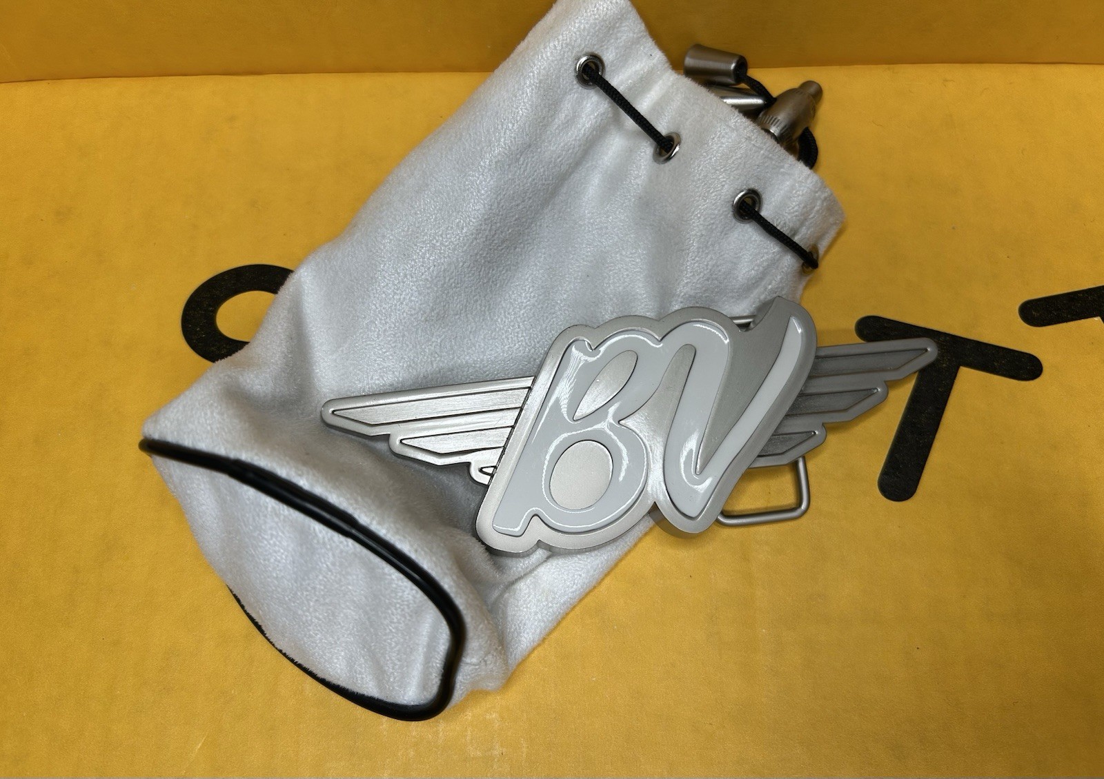 Vintage Bob Vokey White BV Wings Belt Buckle w/ Pouch