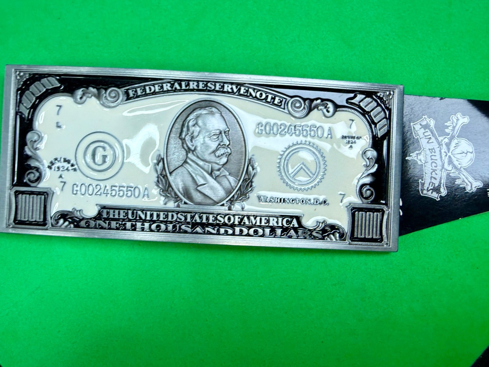 $1,000 US Dollar Federal Reserve Note The United States of America Belt Buckle