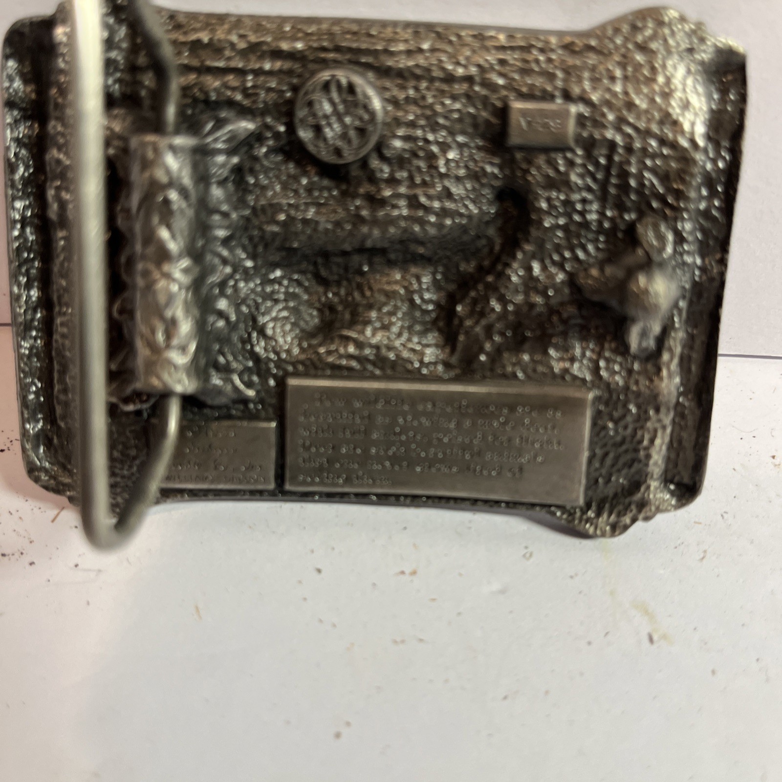 belt buckle