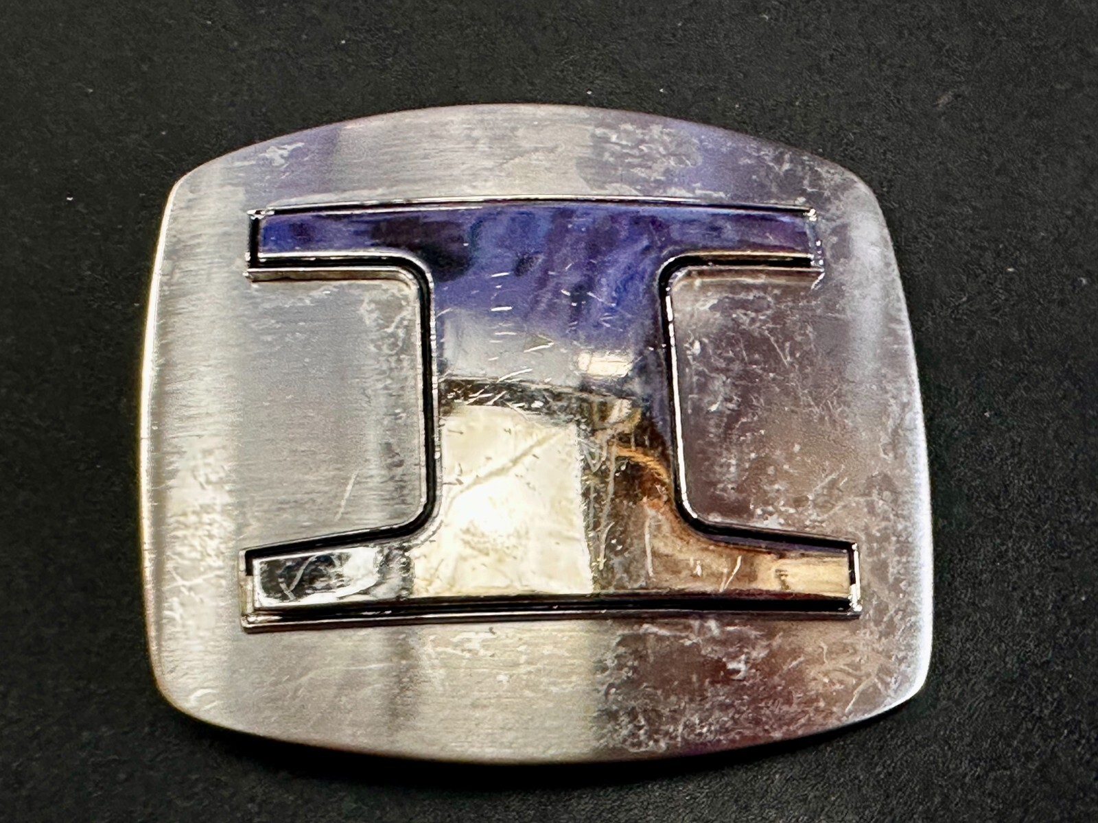 Custom Initial Block Letter I Silver Tone Outlined Reflective Retro Belt Buckle