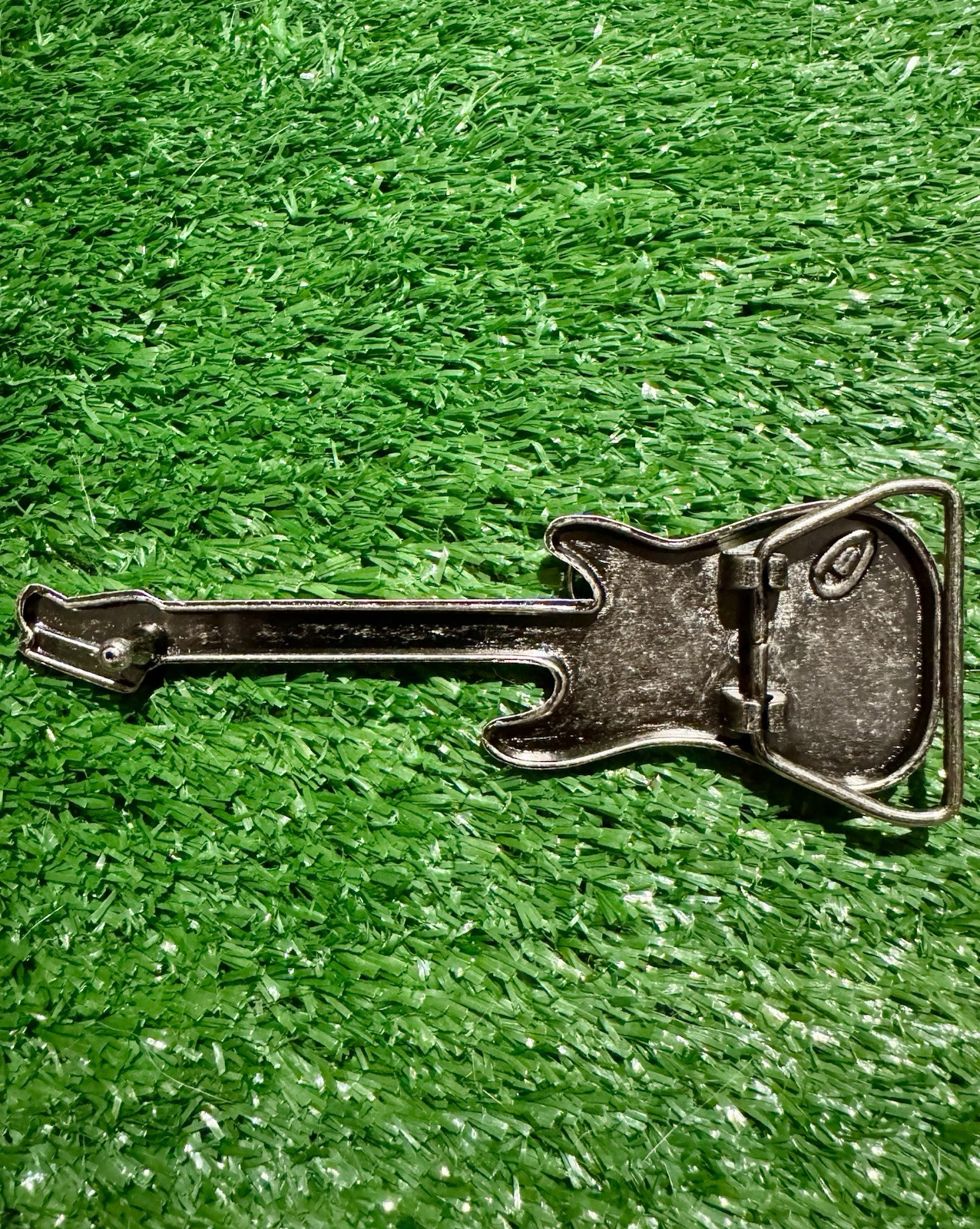 Red Guitar Music Men&rsquo;s Belt Buckle