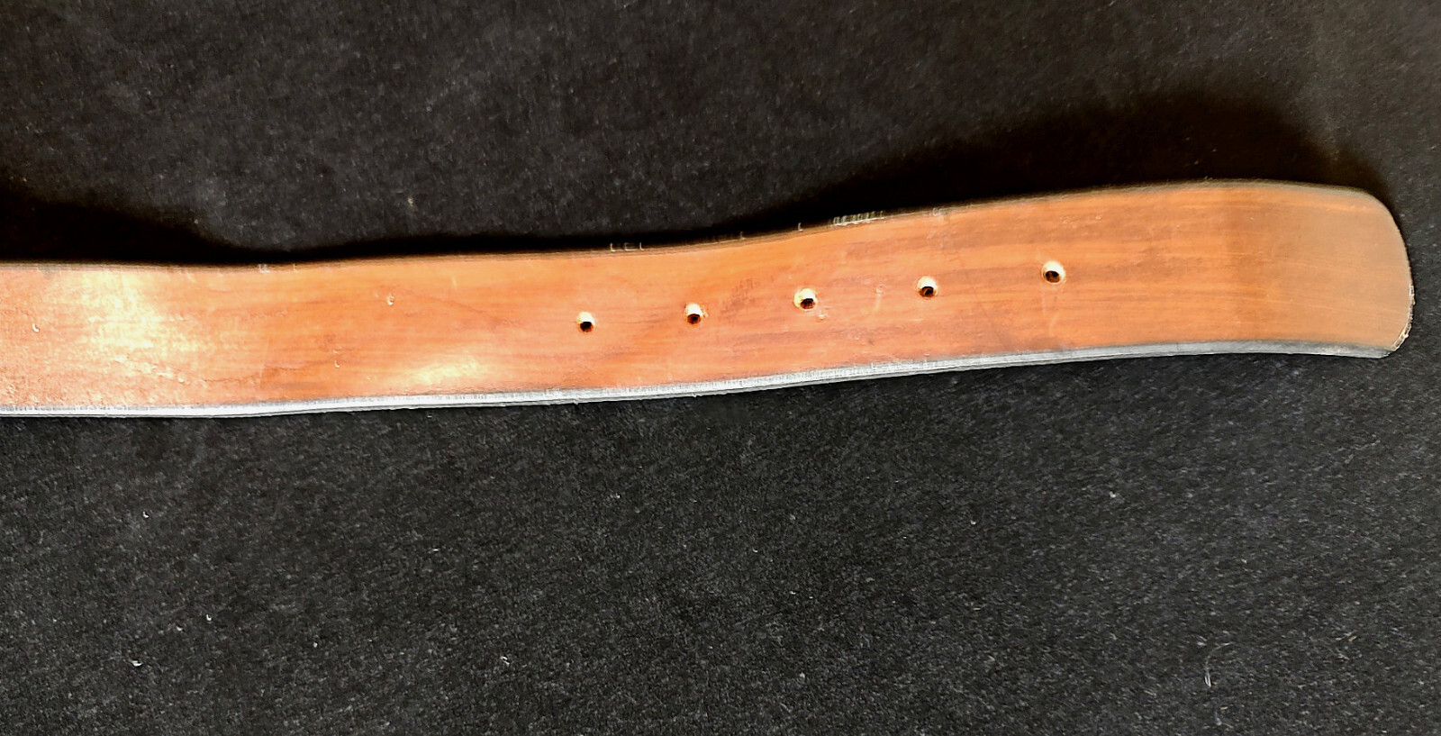 Vintage Cross Country Skiing Metal Belt Buckle and Leather Belt 32&Prime; – 37&Prime;