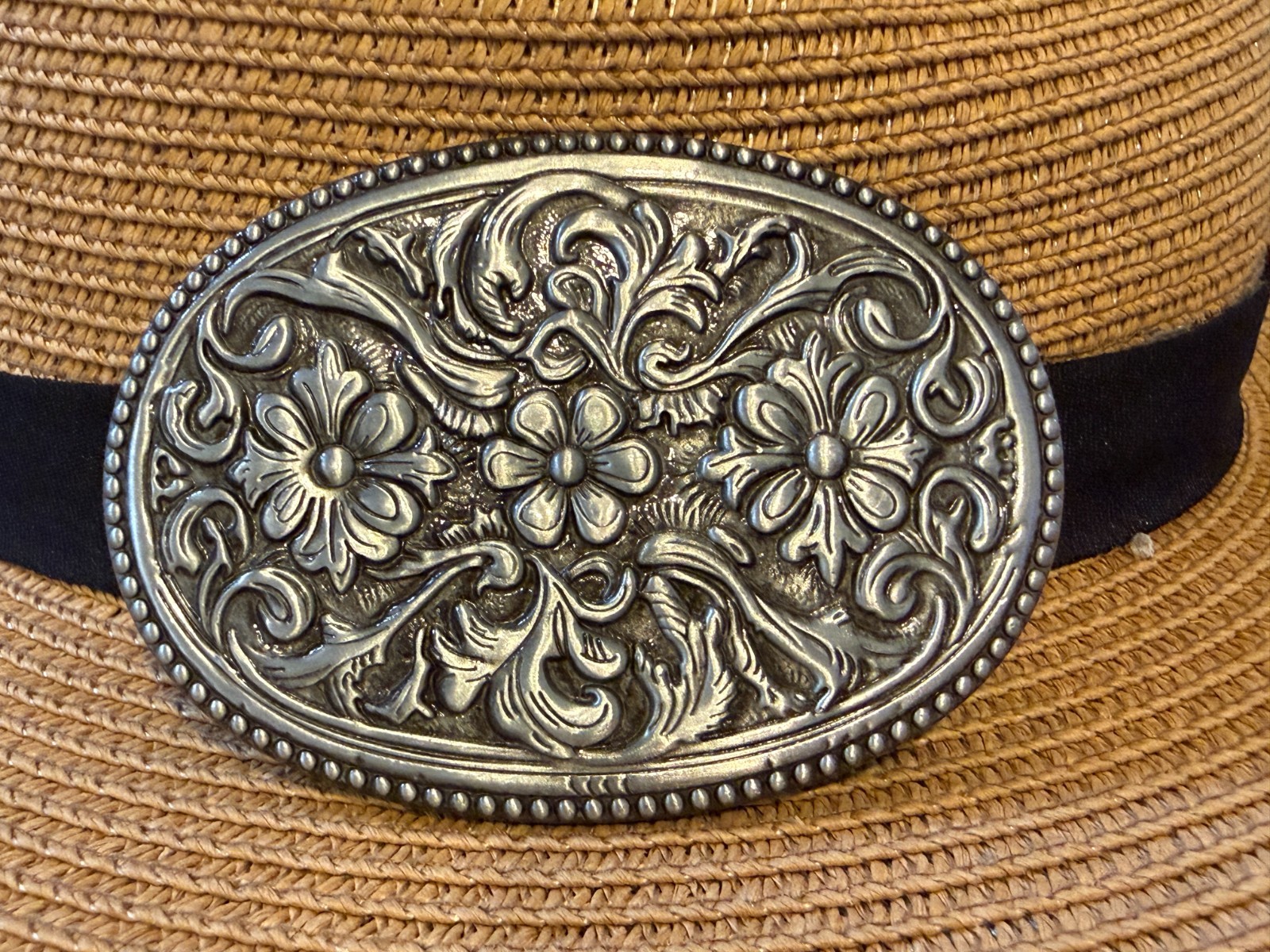 Antiqued Silver Classic Cowboy Flower with Vine Belt Buckle