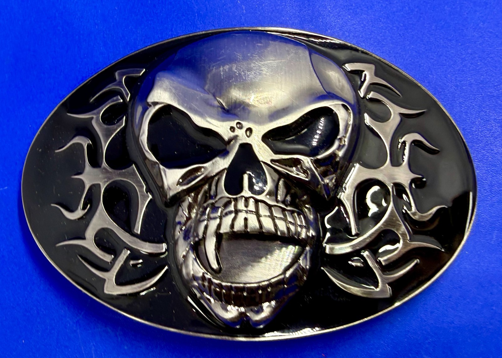 Creepy Flaming Vampire Skull with Fang Gothic Punk Pre Loved Belt Buckle