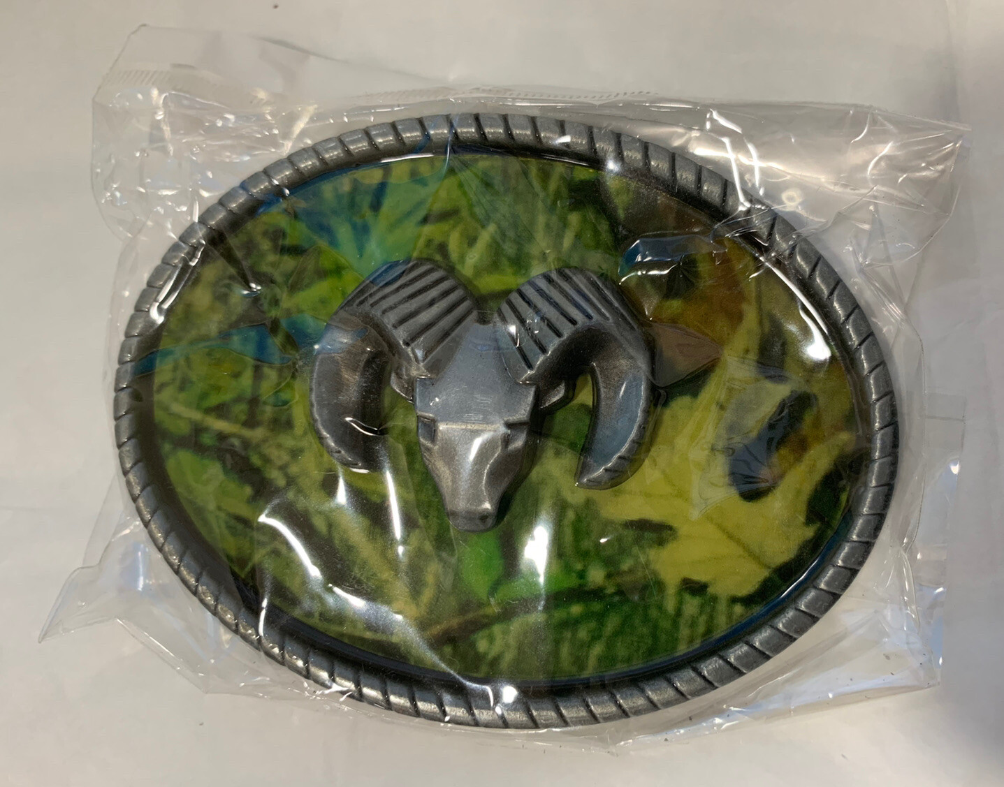 Ram&rsquo;s Head Metal Belt Buckle Camo Green Background 3-7/8&Prime; x 3&Prime; NEW