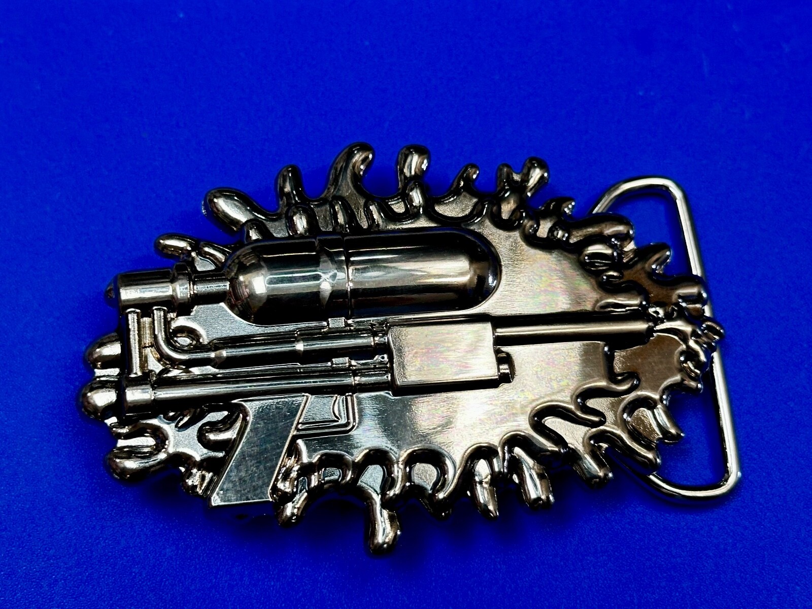 Water Squirt Gun – Alien Martian Shooter! Silver color 2005 SMC Gun Belt Buckle