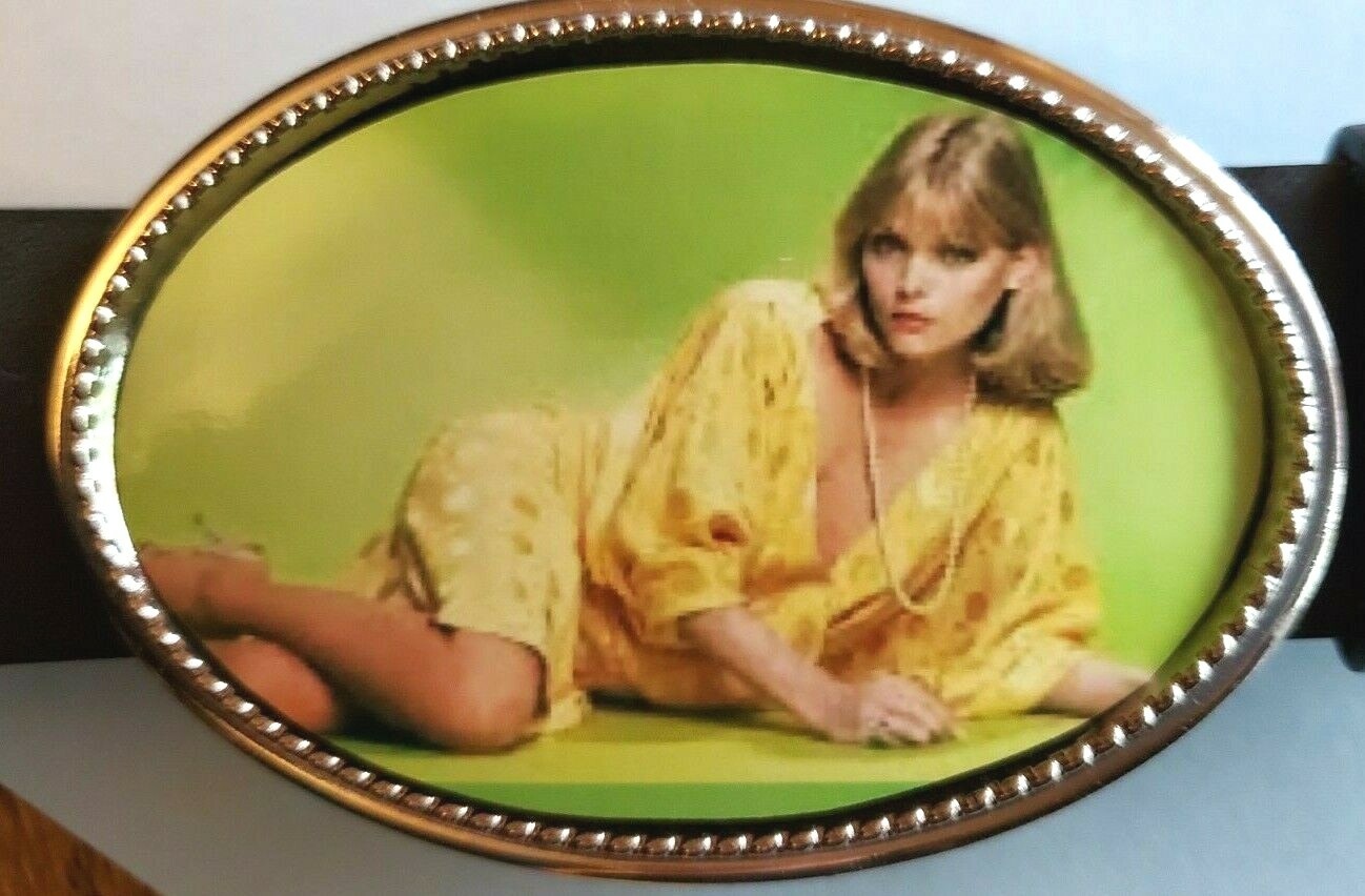 MICHELLE PFEIFFER- Very Sexy Pose from SCARFACE Belt Buckle New!