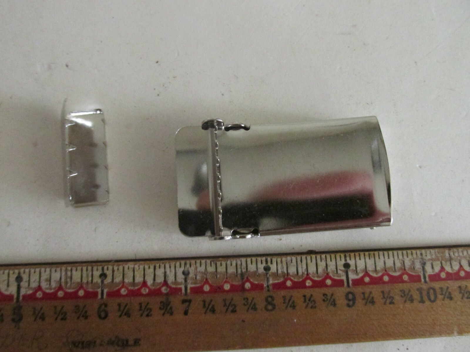 Alien Head Clip On Replacement Belt Buckle 30MM 1 3/8 inch