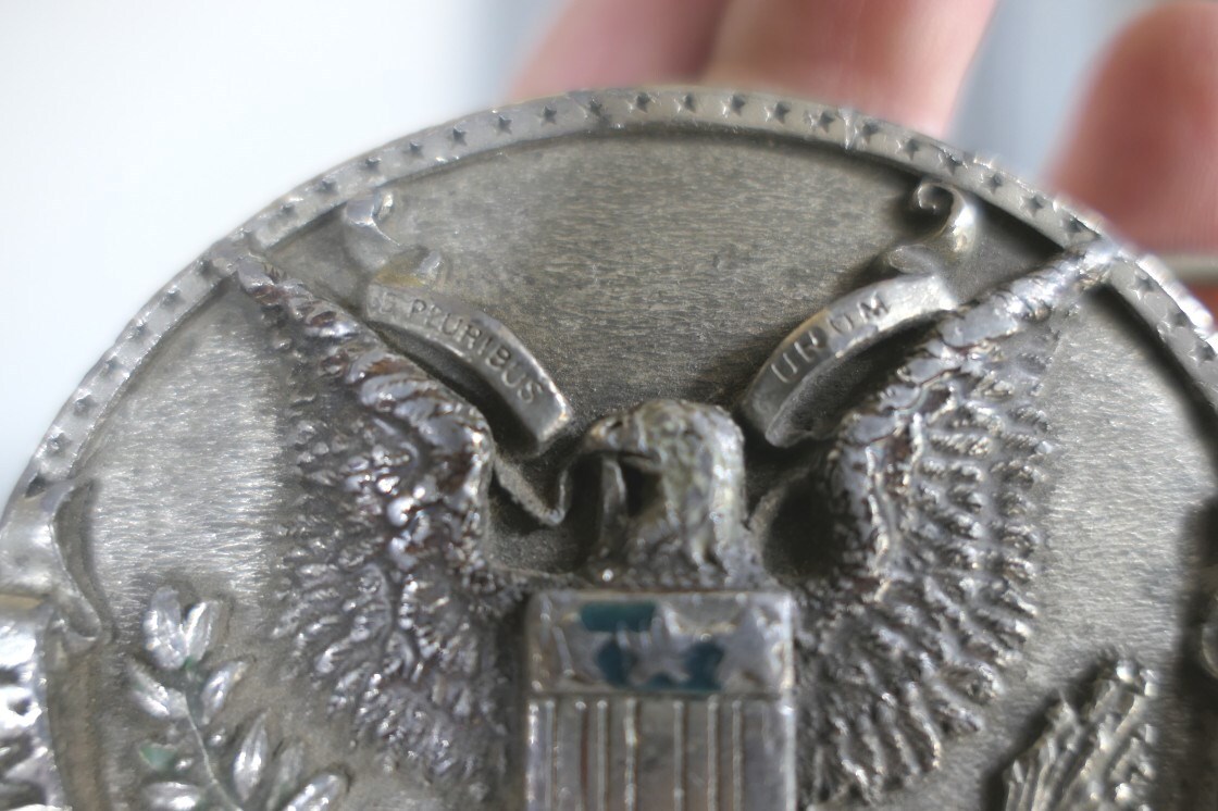 1981 Bergamot USA Great Seal « I&rsquo;m Proud To Be An American » Pewter Belt Buckle