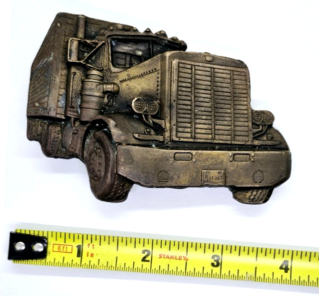 Vintage Semi Big Rig Truck Belt Buckle Metal Alloy Fits 1 1/2&Prime; Belts