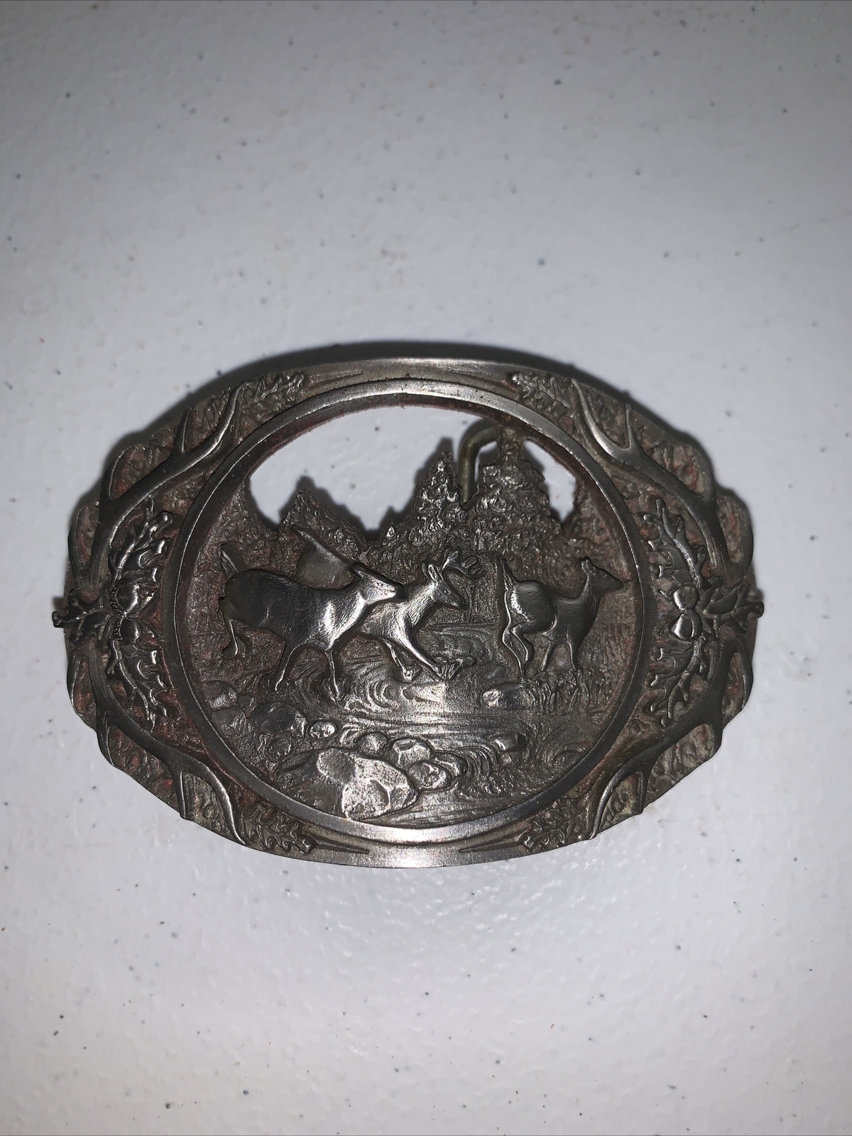 MEN&rsquo;S HEAVY PEWTER 1990 C + J INC DEER SCENE AND ANTLER BELT BUCKLE MADE IN USA