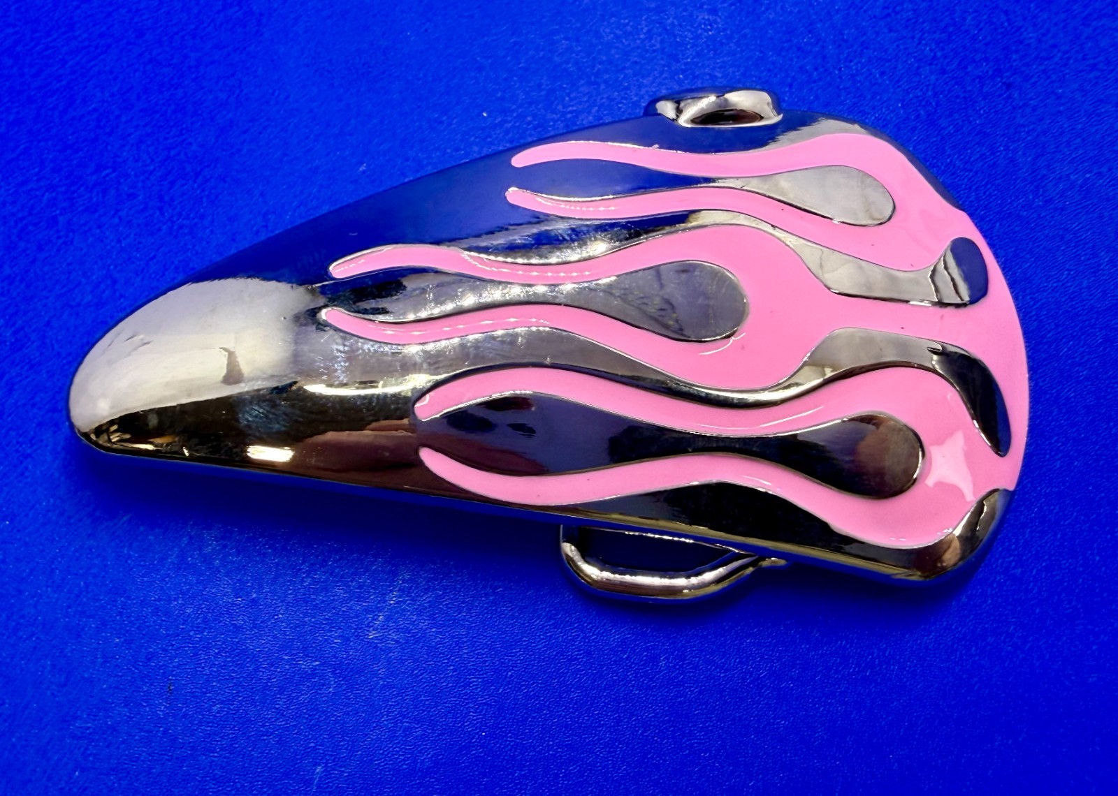 Motorcycle Hot Rod Flames Pink Enamel Gas Tank Buckle Rage Bikers Belt Buckle