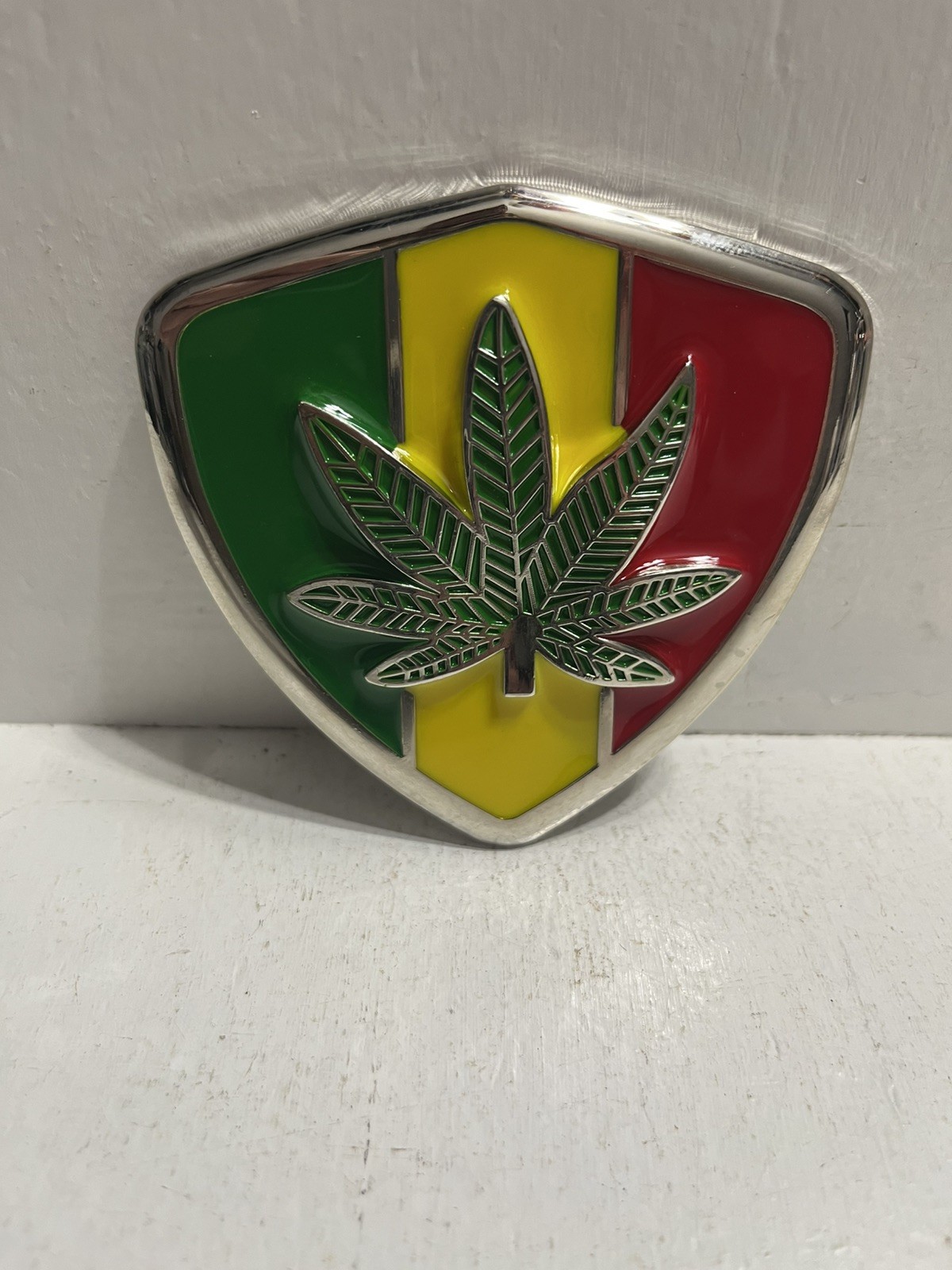 – Belt Buckle Jamaican Flag With Marijuana Leaf